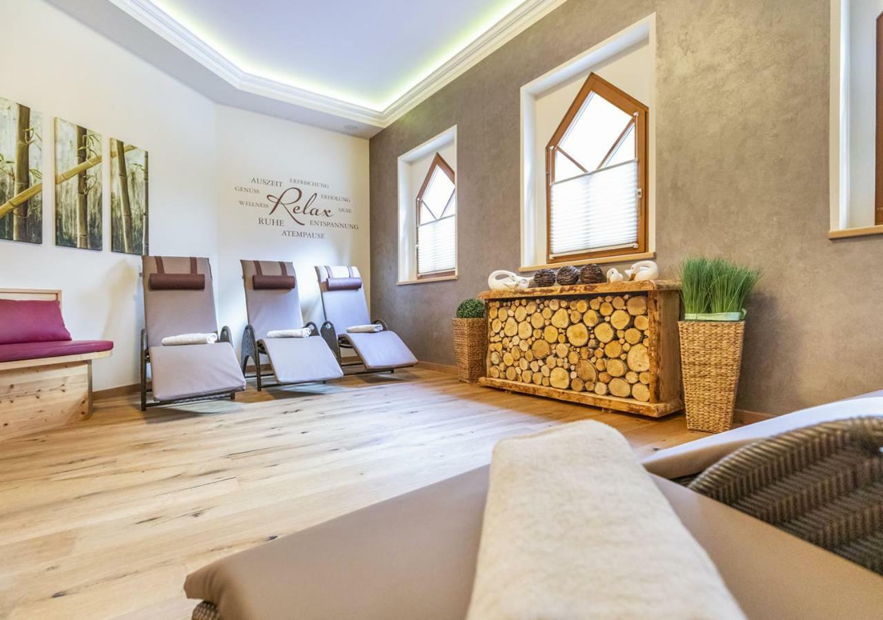 Wellness-Aparthotel Montana Клайнарль Экстерьер фото