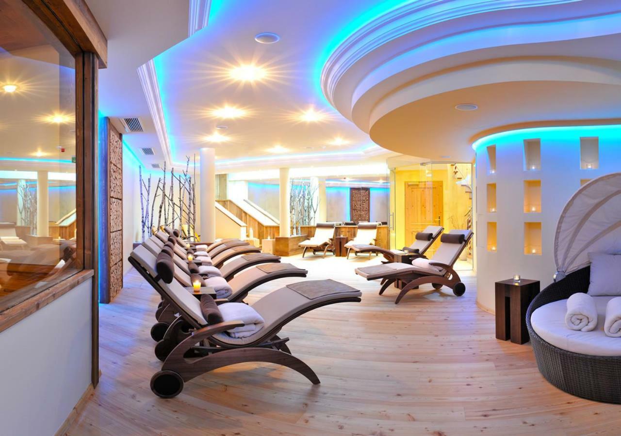 Wellness-Aparthotel Montana Клайнарль Экстерьер фото